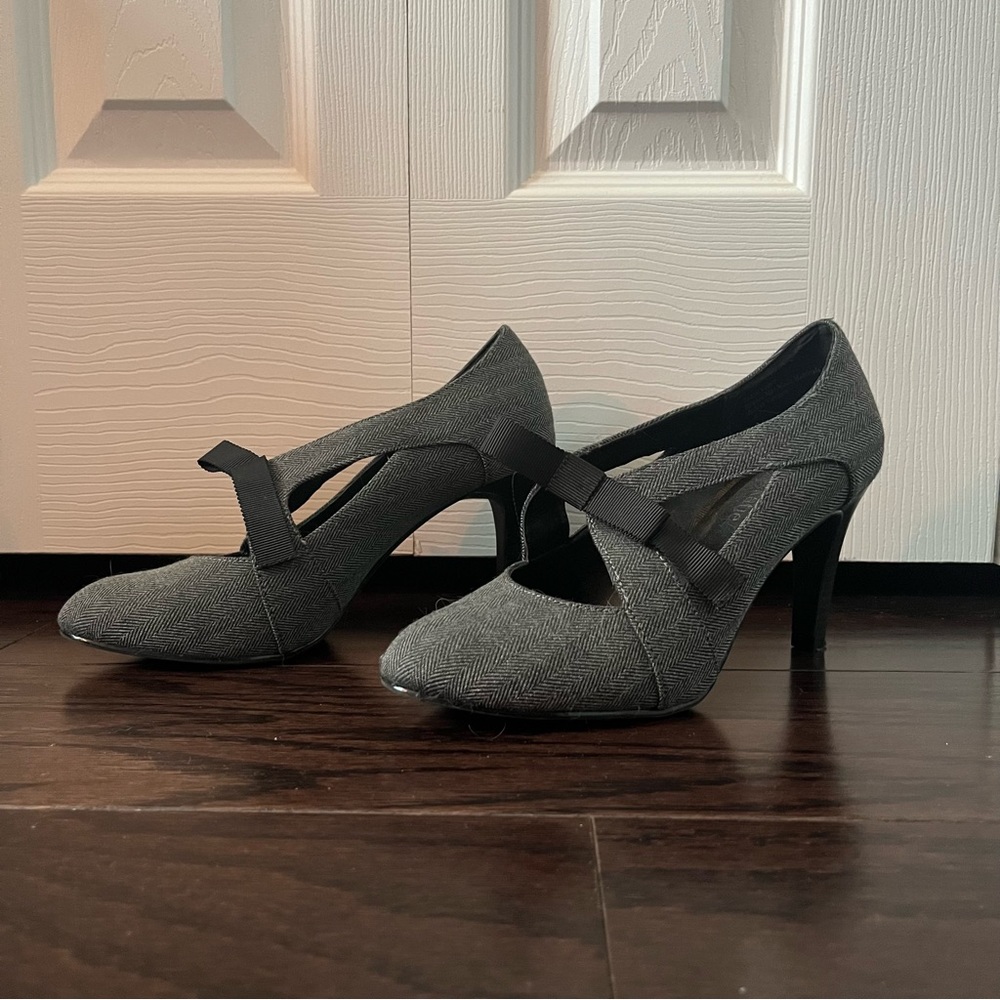 Kelly & Katie 3” Heels, Size 6